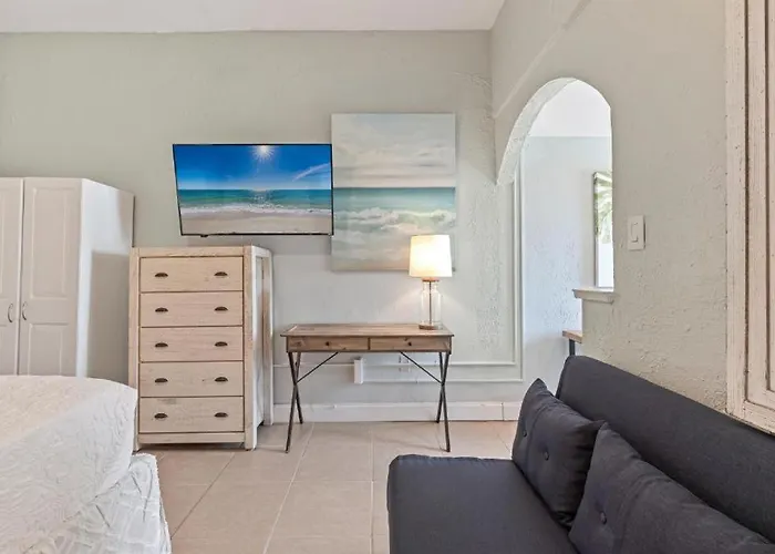 Apartment Beachview 321 Across From The Hangout